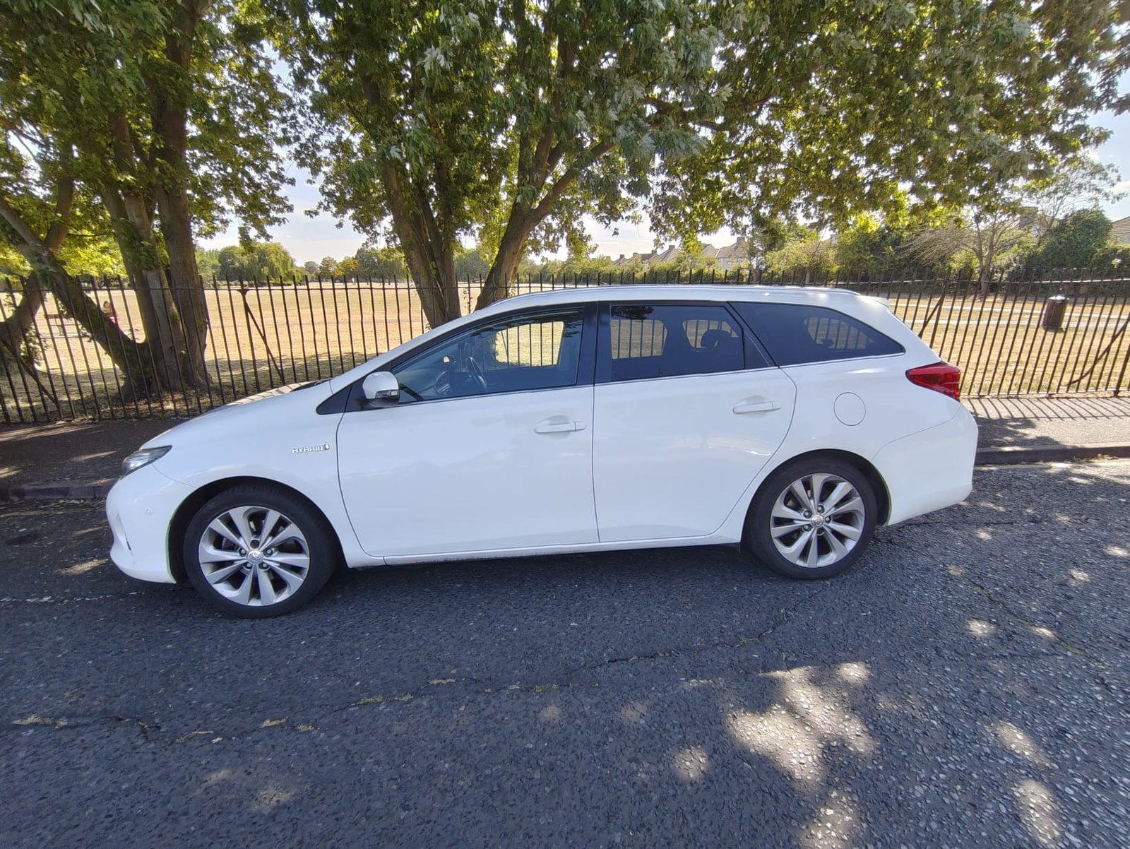 2014 - TOYOTA AURIS