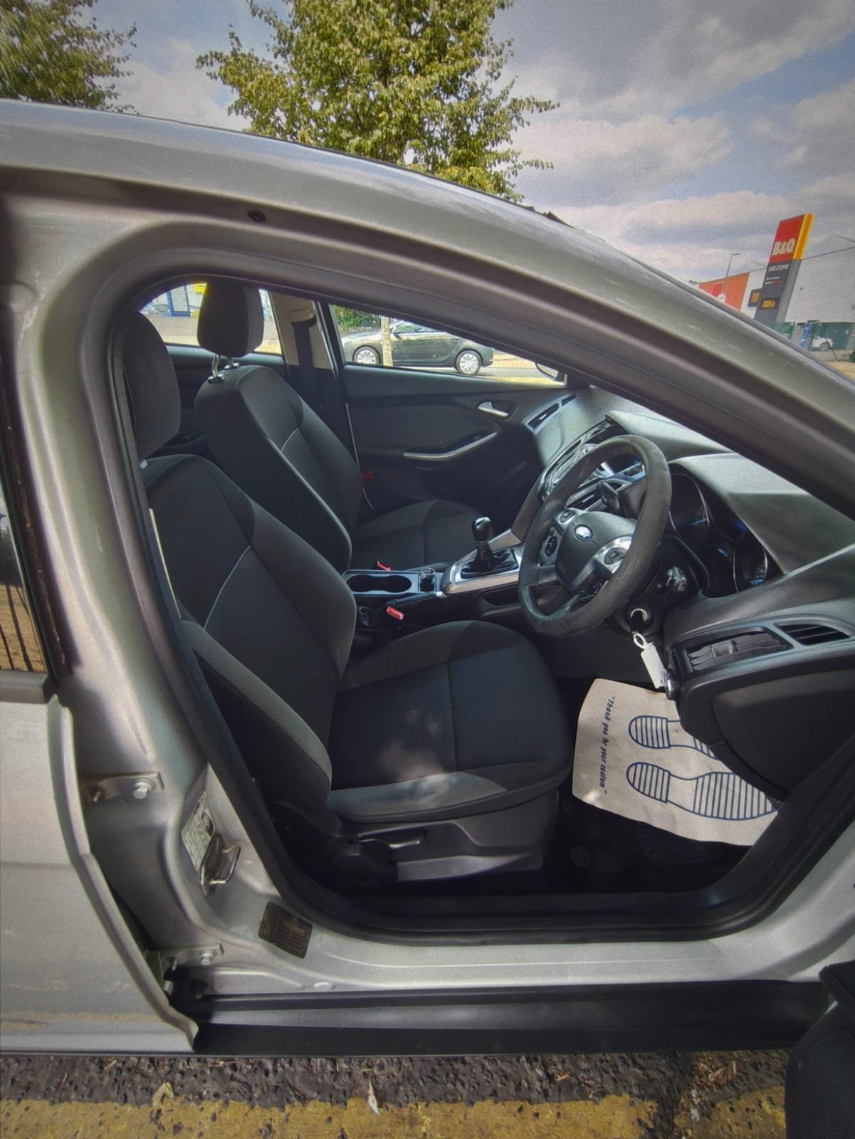 2011 - FORD FOCUS