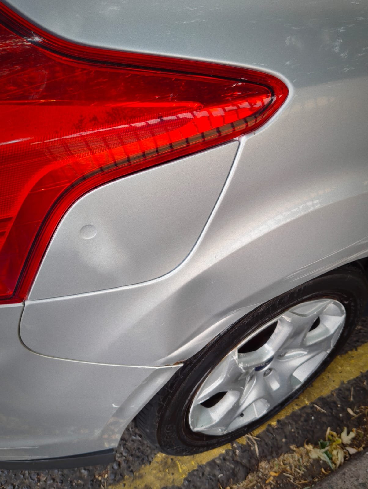 2011 - FORD FOCUS