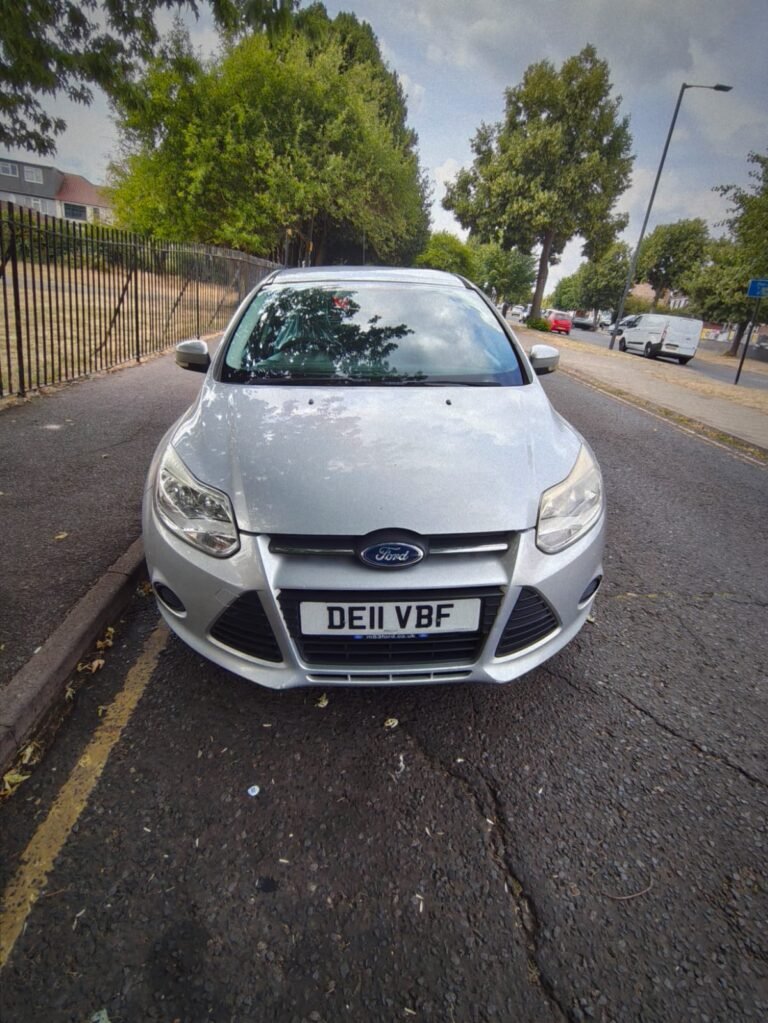 2011 - FORD FOCUS