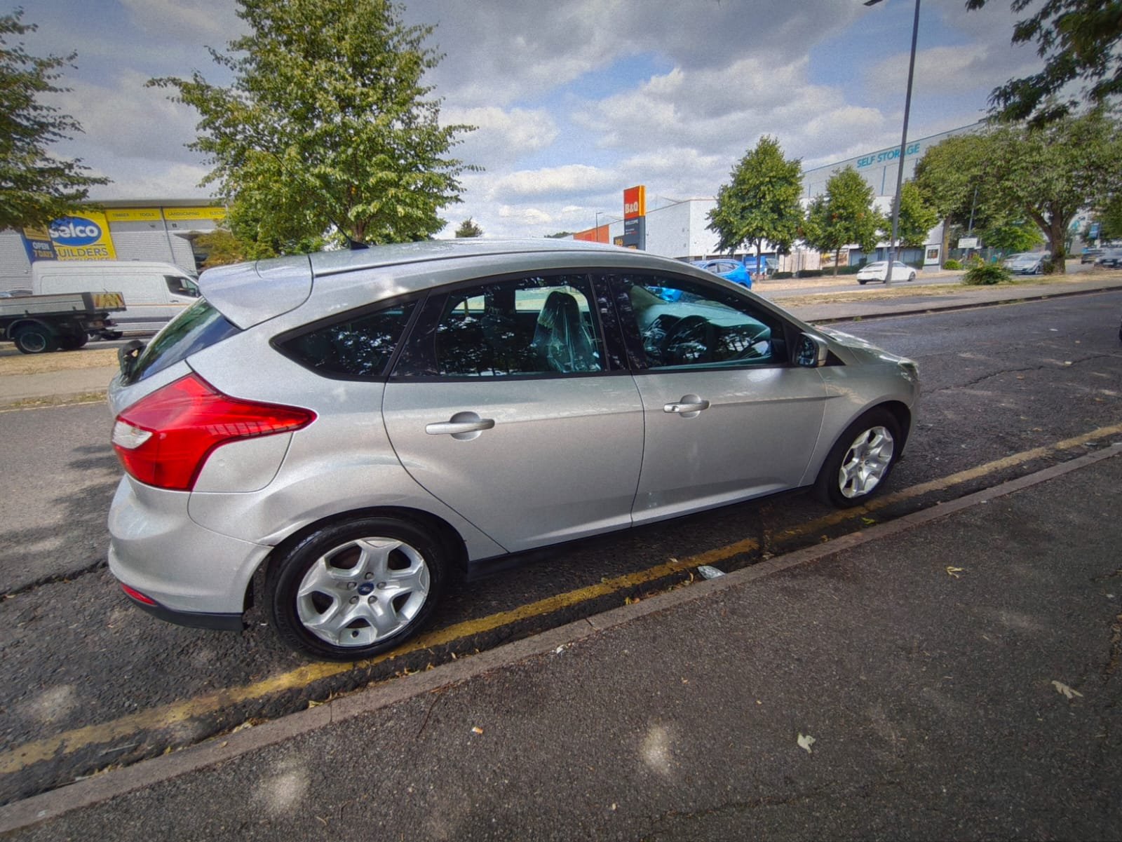 2011 - FORD FOCUS